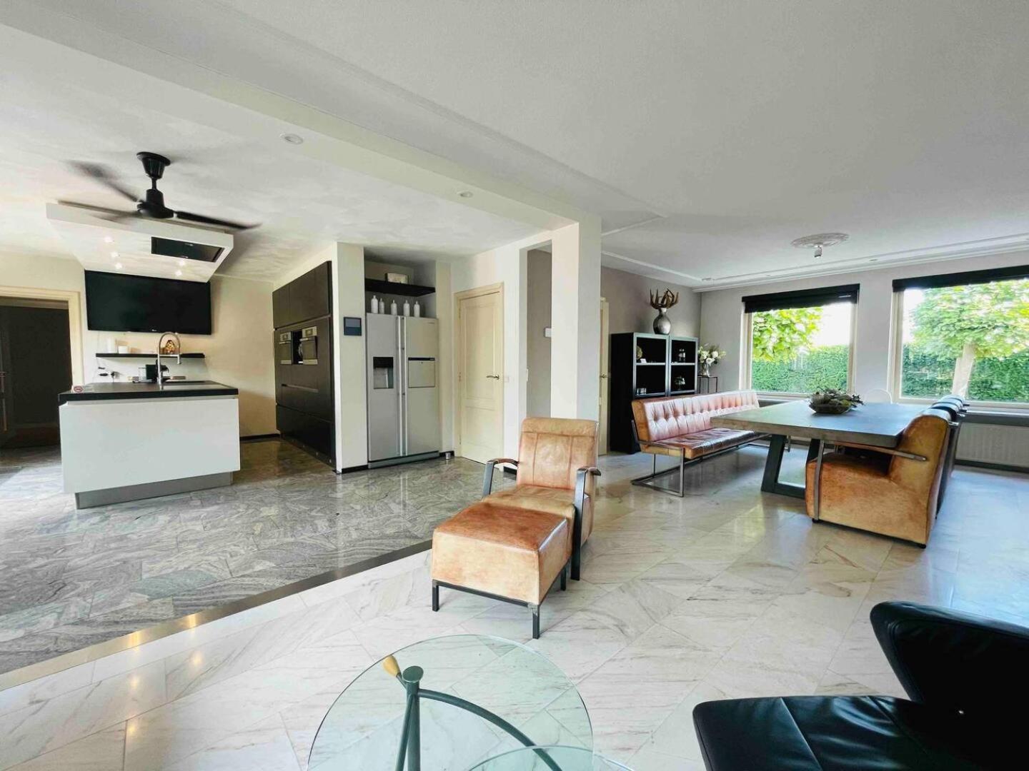 Xxl House With Free Parking & 3 Bedrooms Tilburg Eksteriør bilde